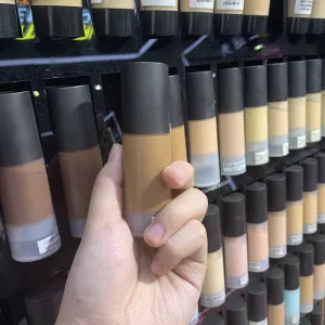 ماكياج أساس غير لامع مقاوم للماء بعلامة تجارية خاصة بكريم الأساس السائل بدون شعار Private Label Matte Waterproof Foundation Makeup No Logo Liquid Foundation