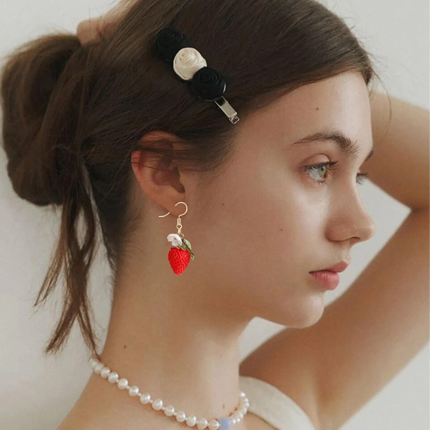 3PCS Red Strawberry Jewelry Set for Women Dainty Lovely Sweet Strawberry Fruit Pendant Necklace Fashion Strawberry Rhinestone Bracelet Birthday Party Chic Jewelry