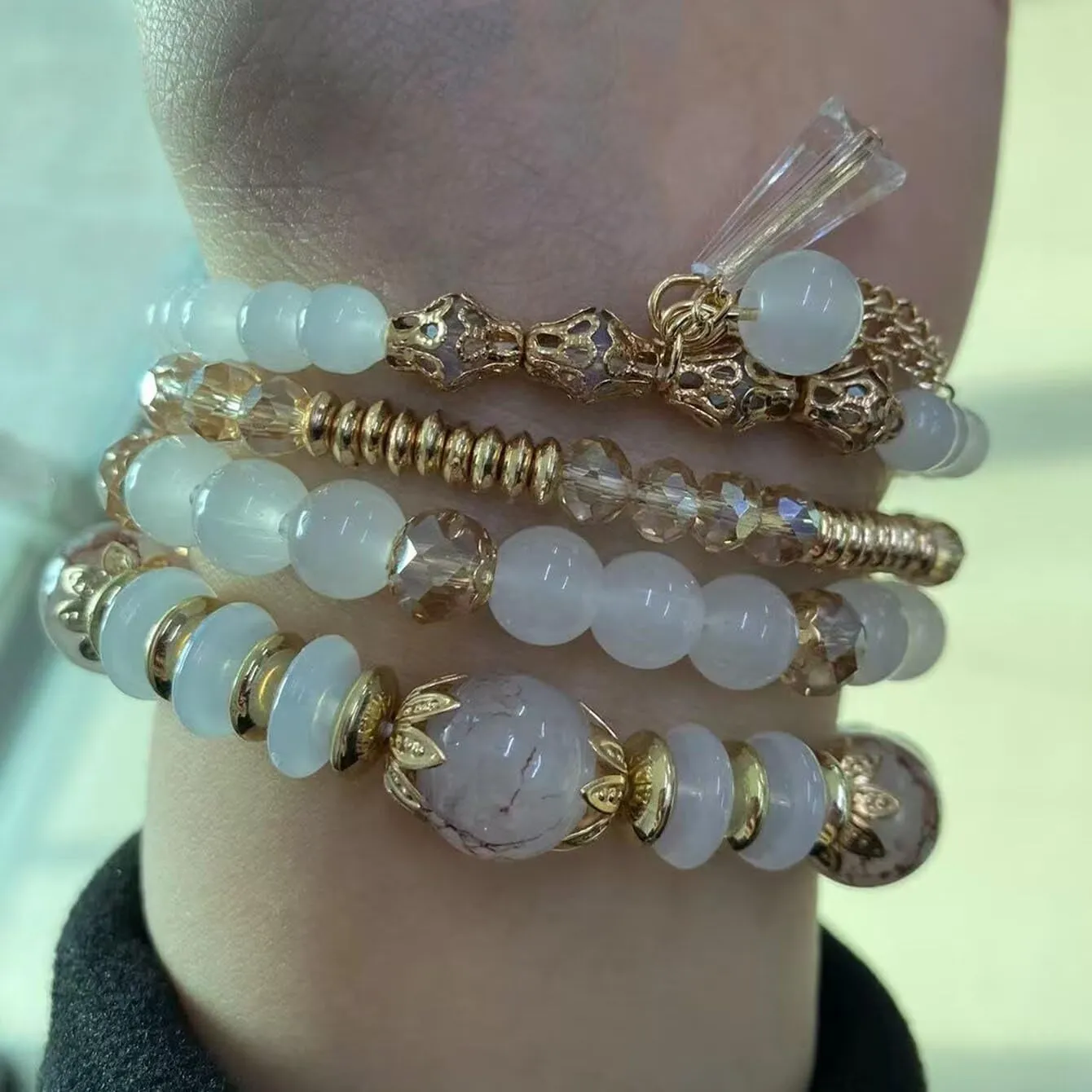 4Pcs Bohemian Bracelets for Women Multilayer Colorful Stackable Beads Bracelets Set Charm Stretch Boho Bracelet for Men Friend Summer Beach Jewelry