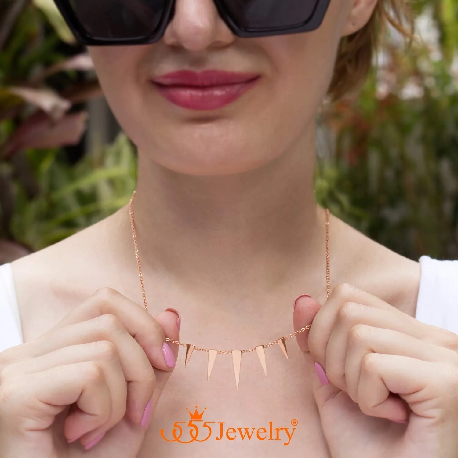 555Jewelry Womens Figaro Chain Stainless Steel Spiky Triangle Pendant Necklace