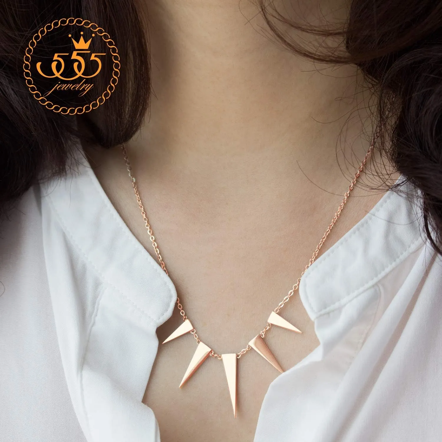 555Jewelry Womens Figaro Chain Stainless Steel Spiky Triangle Pendant Necklace