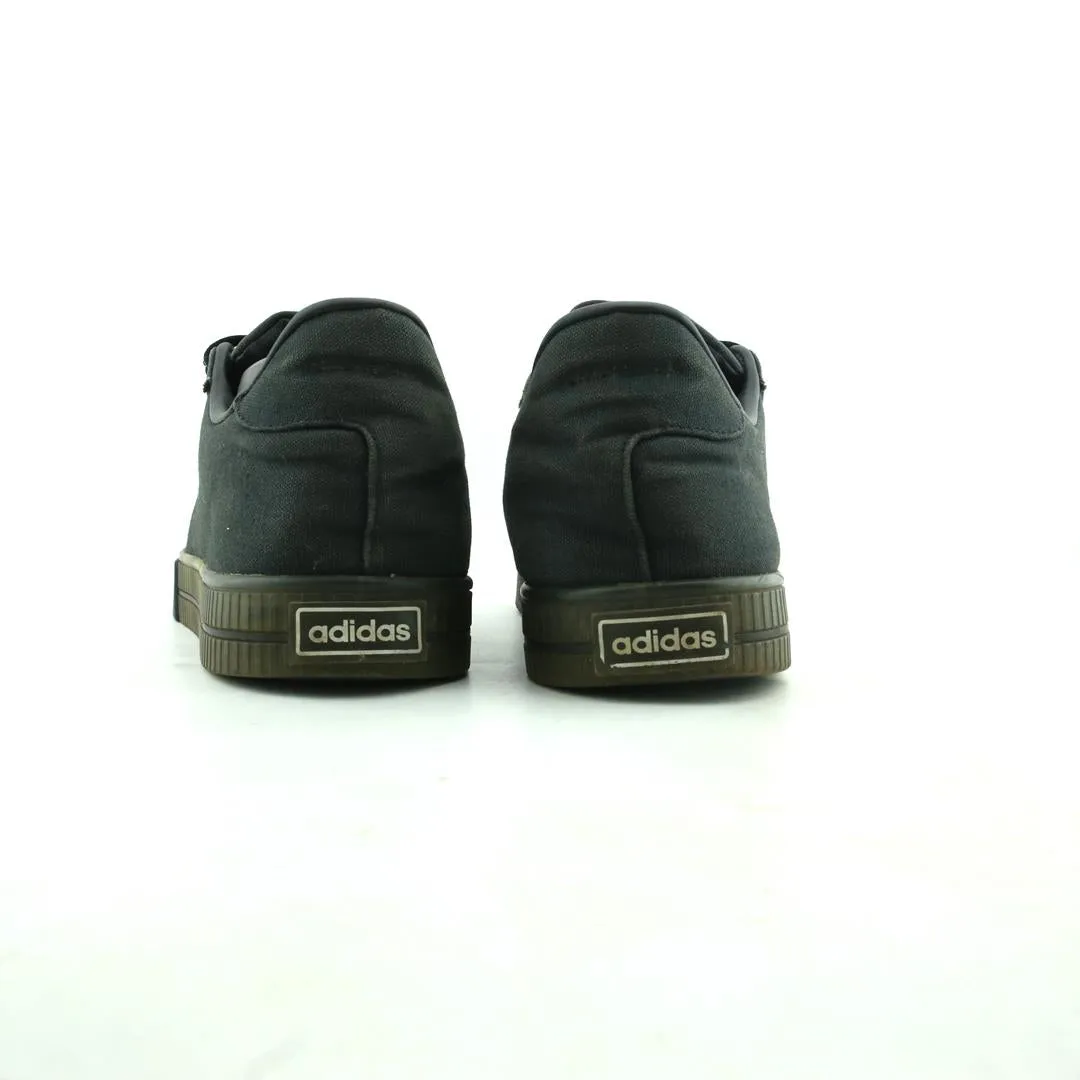 ADIDAS DAILY 3.0 CLN
