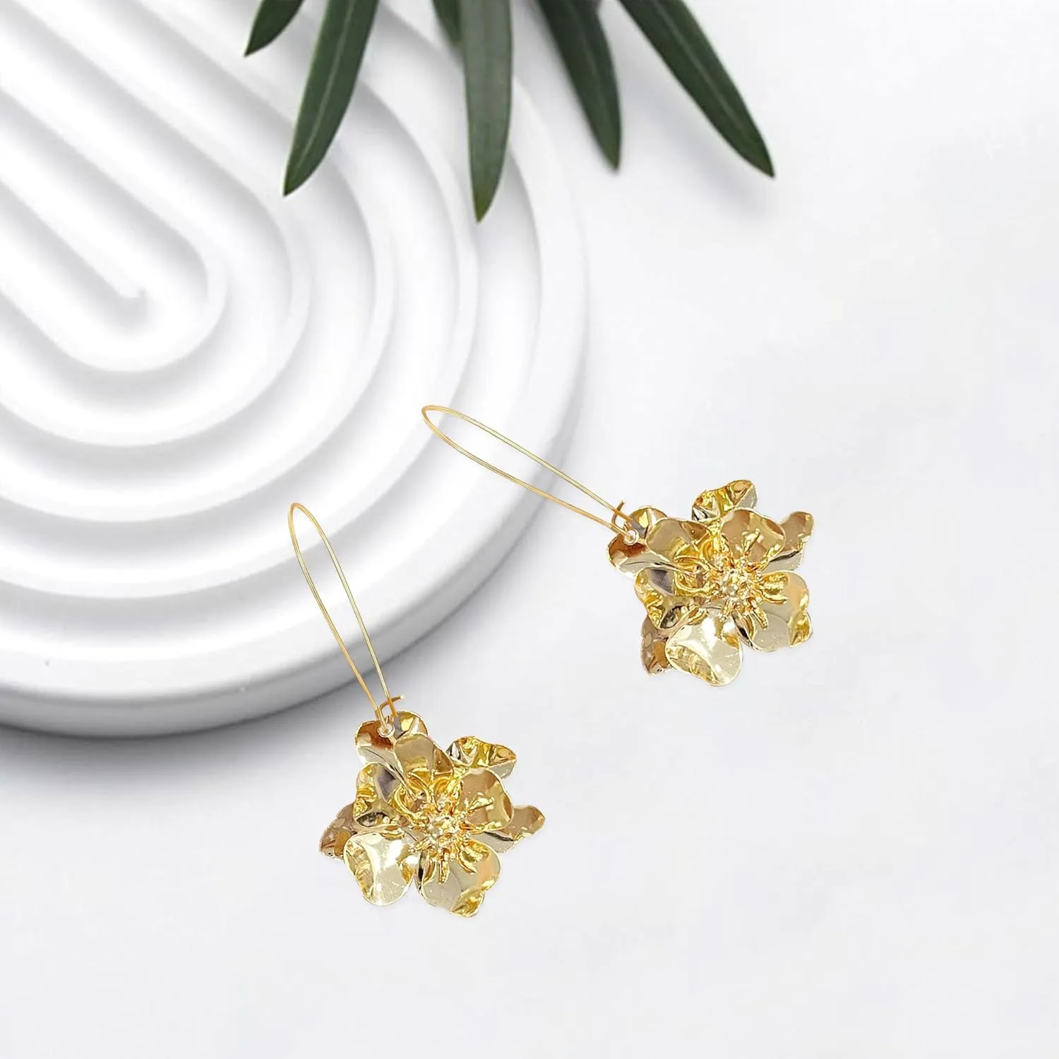 Bohemian Daisy Flower Matte Floral Long Petal Drop Dangle Earrings Layered Tiered for Women Chic Boho Wedding Jewelry