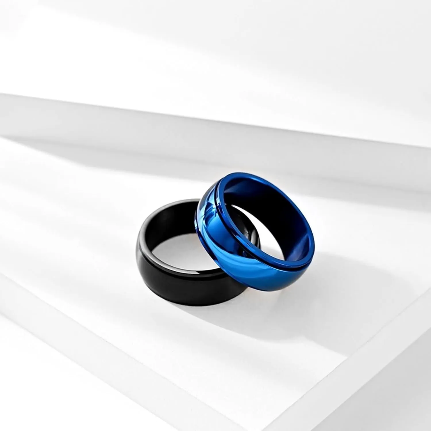 Daesar Couple Wedding Rings Set, Engagement Rings for Men and Women Set Stainless Steel Spinner Ring Polished Round 8MM Black Blue