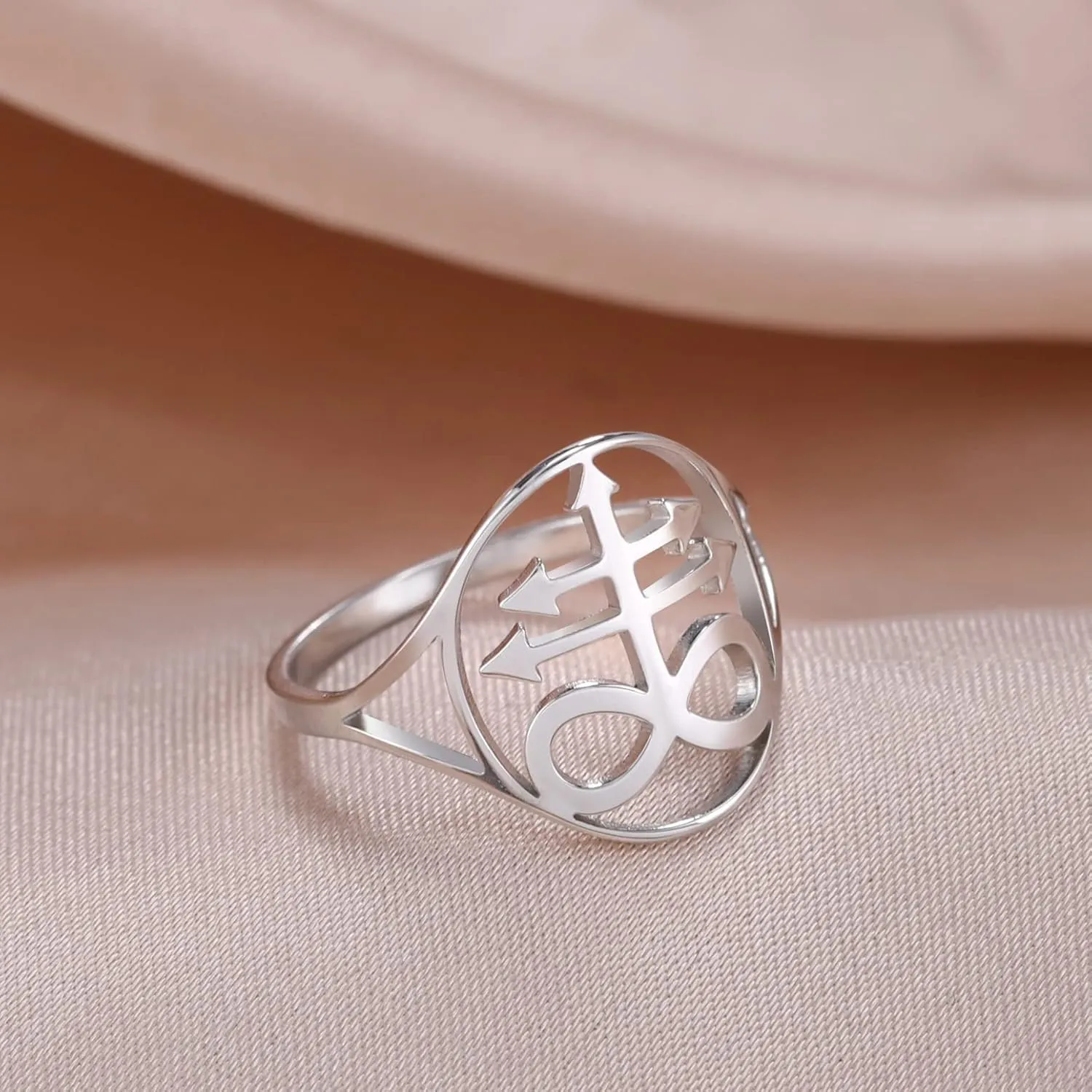 EUEAVAN Gothic Leviathan Satanic Cross Ring Demon Satan Brimstone Occult Lucifer Religious Jewelry Witchcraft Amulet Woman Men