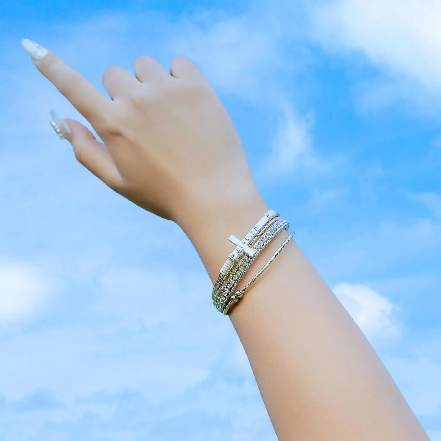 FANCY SHINY Cross Leather Bracelets Christian Jewelry Religious Gifts for Women Boho Wrap Cuff Bangle Bracelets with Magnetic Clasp