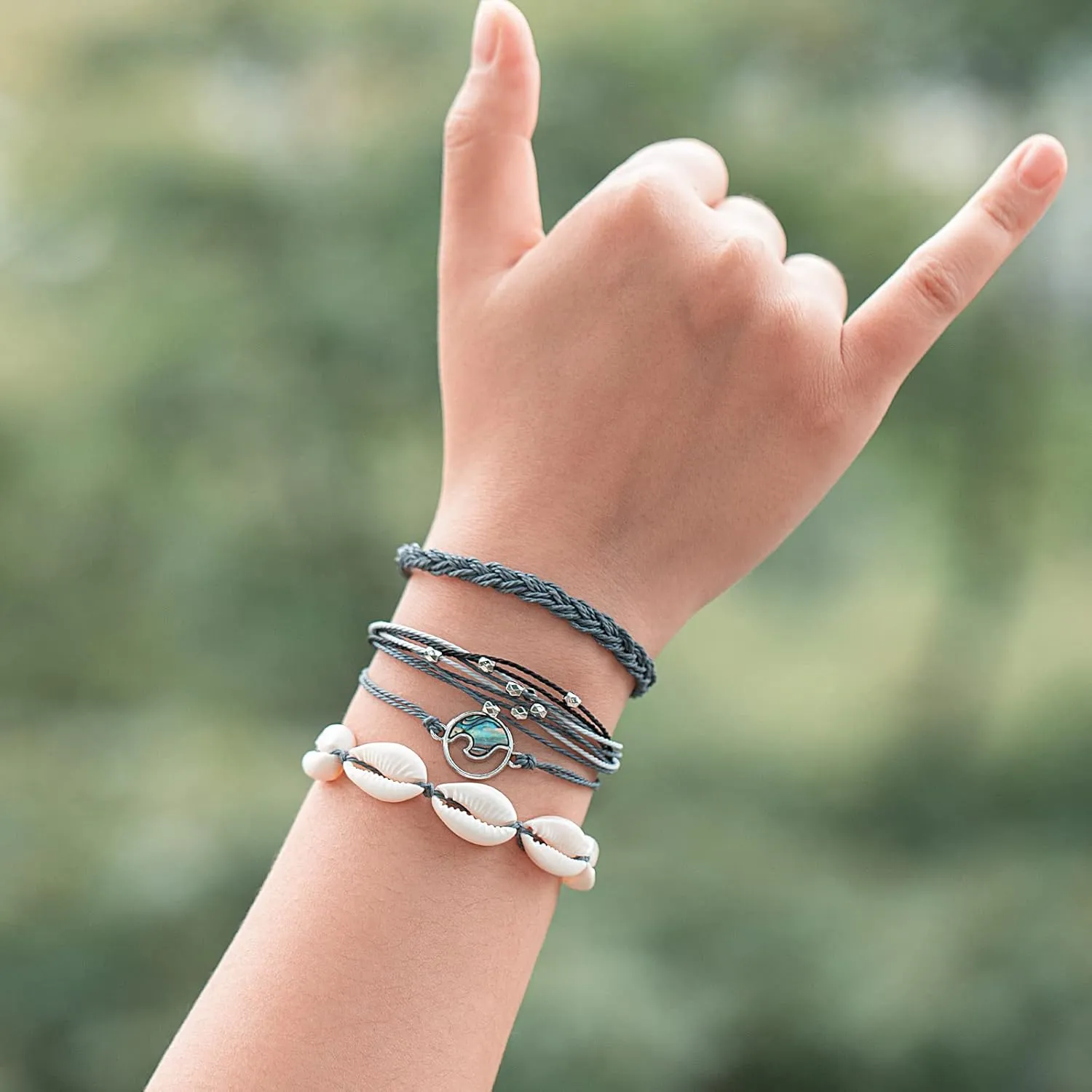 FANCY SHINY Wave String Bracelets Braid Puka Shell Bead Bracelets Handmade Cute Trendy Boho Easter Jewelry Gifts for Women