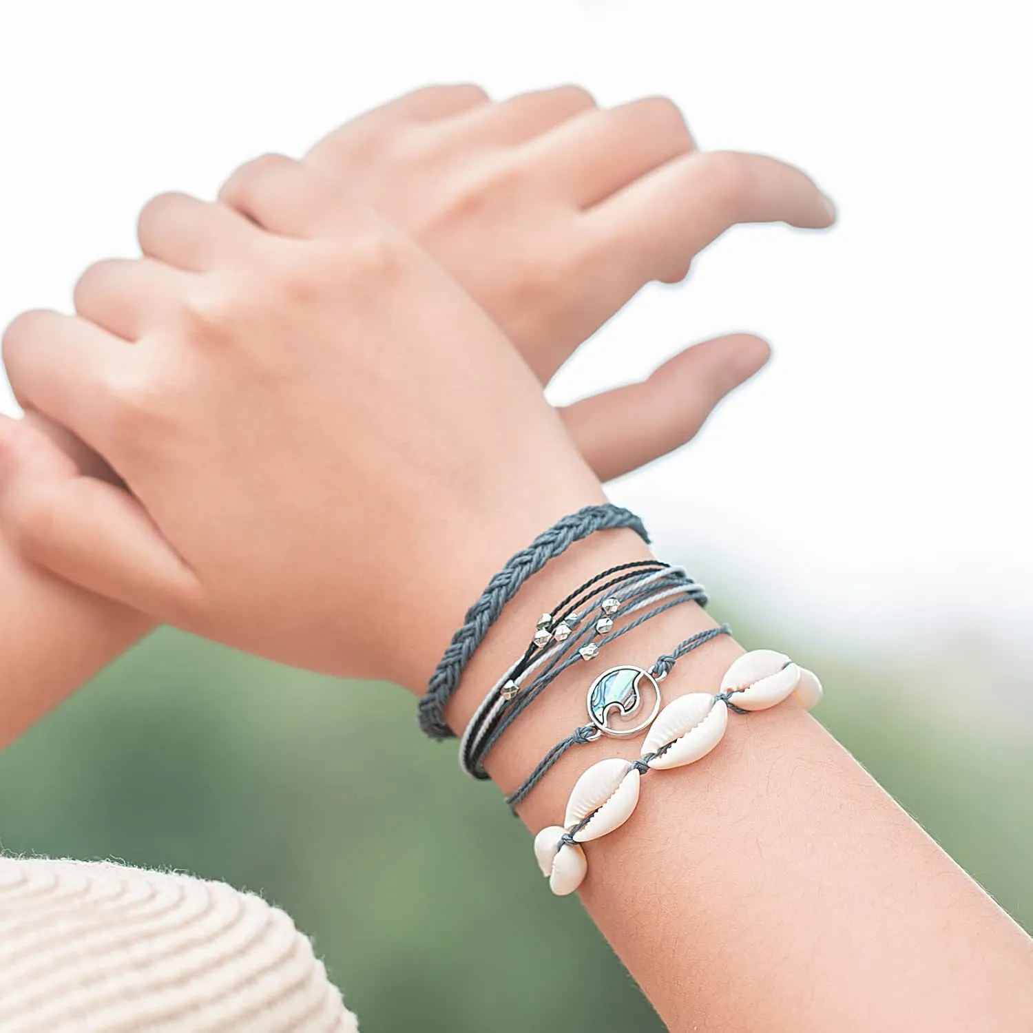 FANCY SHINY Wave String Bracelets Braid Puka Shell Bead Bracelets Handmade Cute Trendy Boho Easter Jewelry Gifts for Women