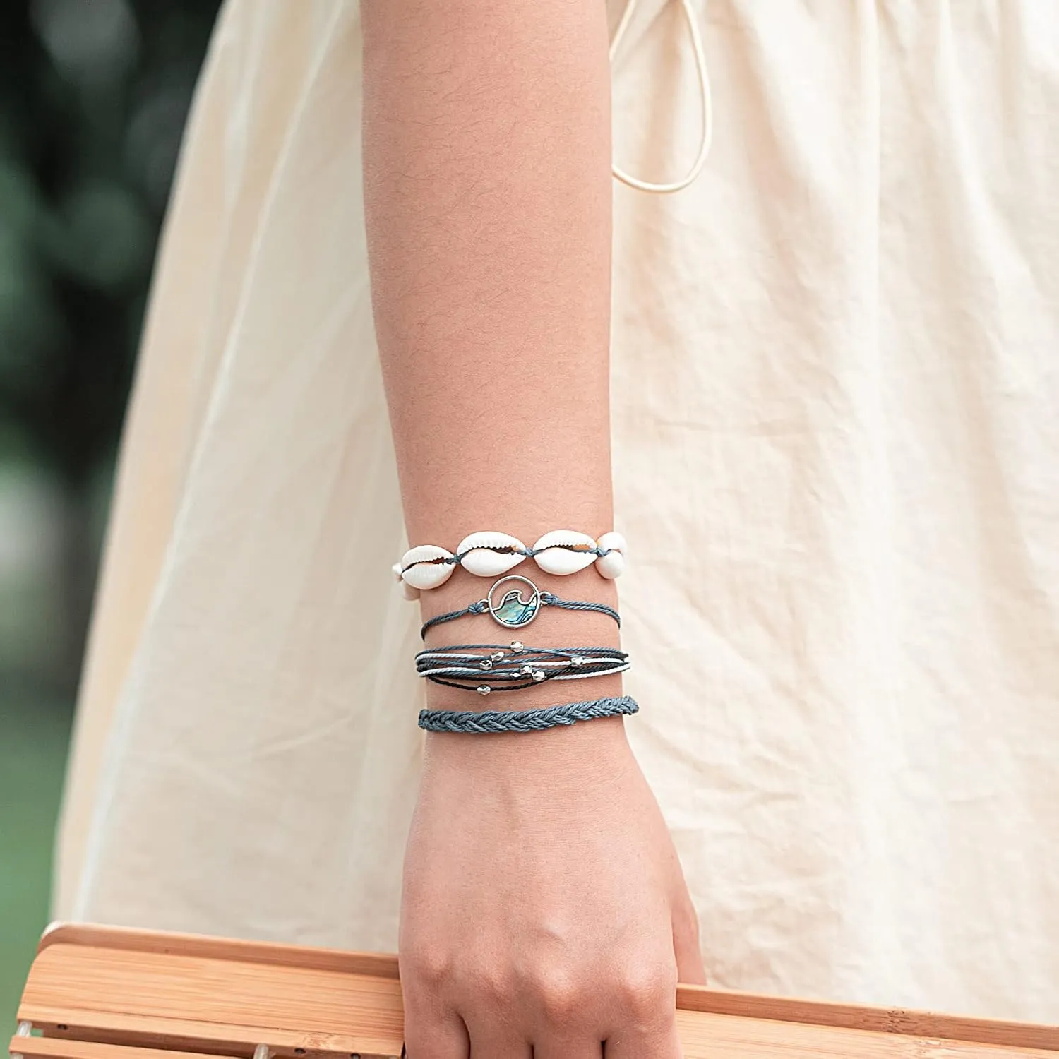 FANCY SHINY Wave String Bracelets Braid Puka Shell Bead Bracelets Handmade Cute Trendy Boho Easter Jewelry Gifts for Women