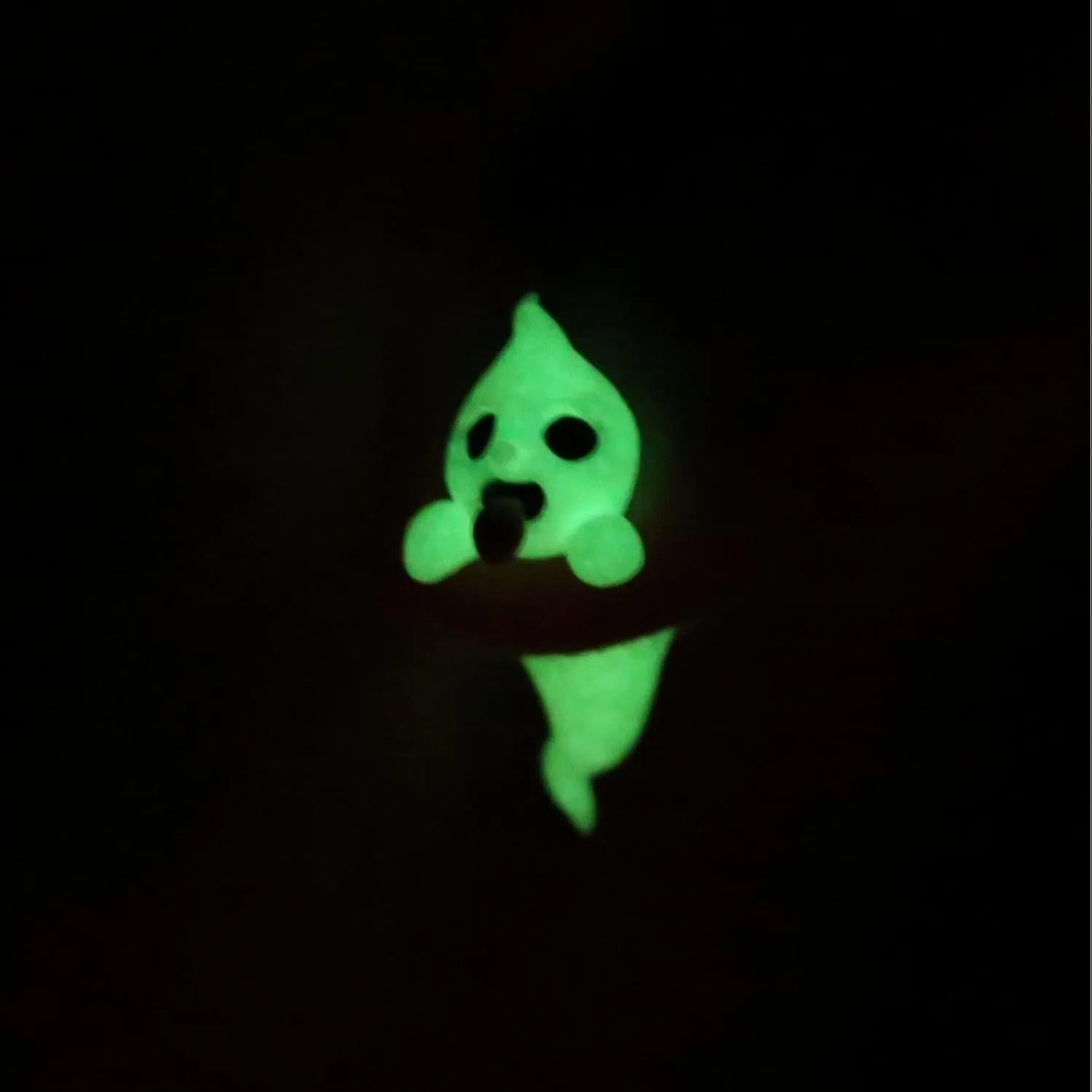 Halloween Earrings Ghost Studs Glow in the Dark Halloween Studs Cute Ghost Studs for Ladies Hanging Halloween Jewelry