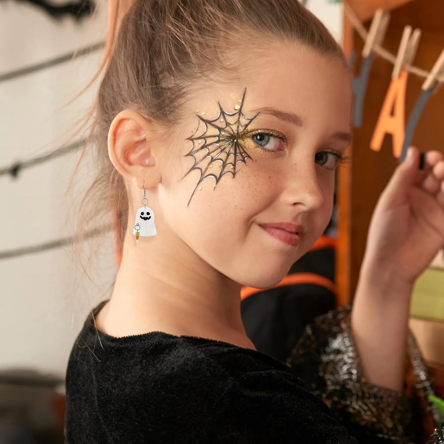 Halloween Ghost Earrings,3D Ghost Glow-In-The-Dark Earring Cute Ghost Pumpkin Corn Drop Dangle Earrings Halloween Jewelry Cosplay Costume Accessories