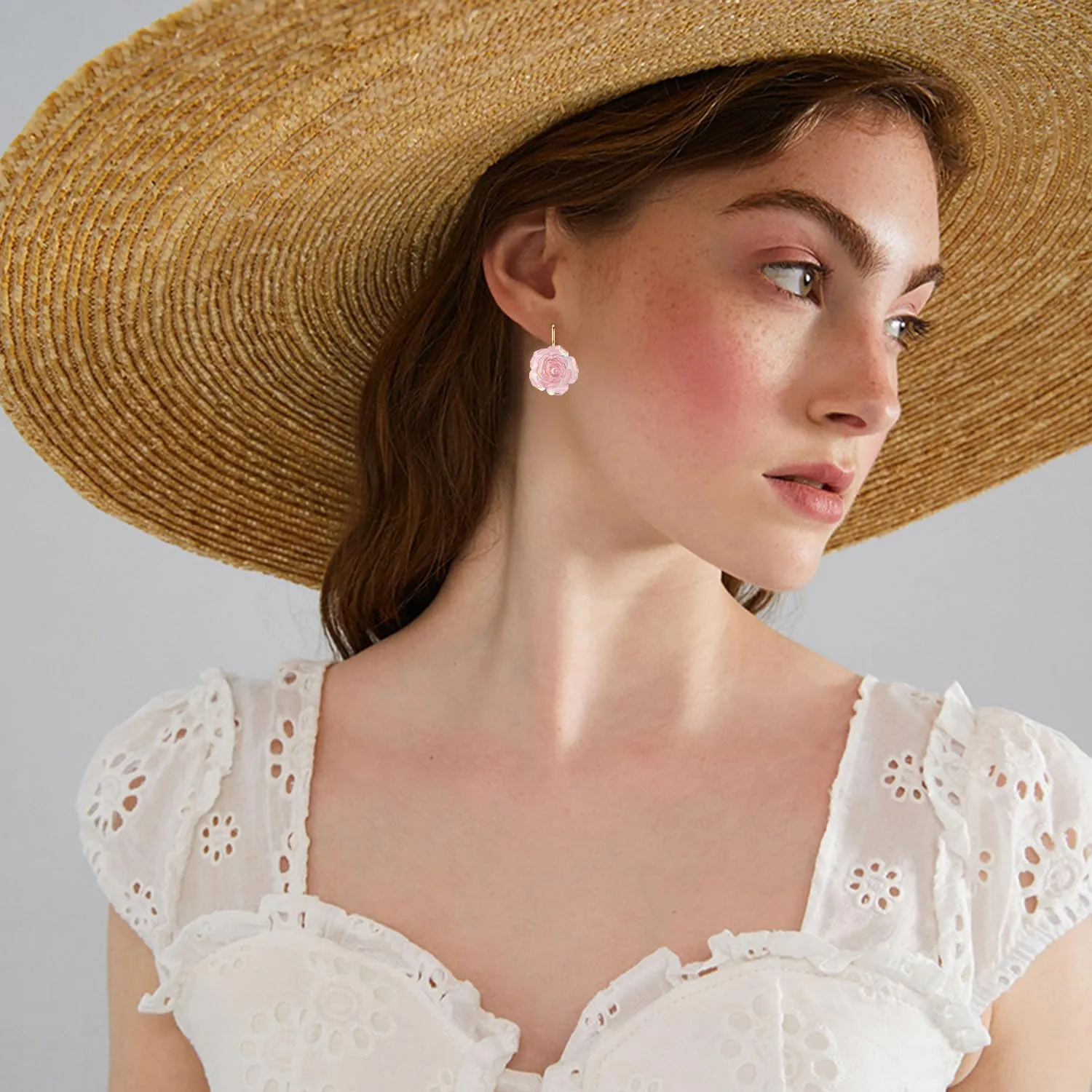 Handmade Bohemian Aesthetic Dainty Acrylic Flower Petal Leverback Earrings Sparkly 14K Gold Floral Dangle Drop Earrings for Women