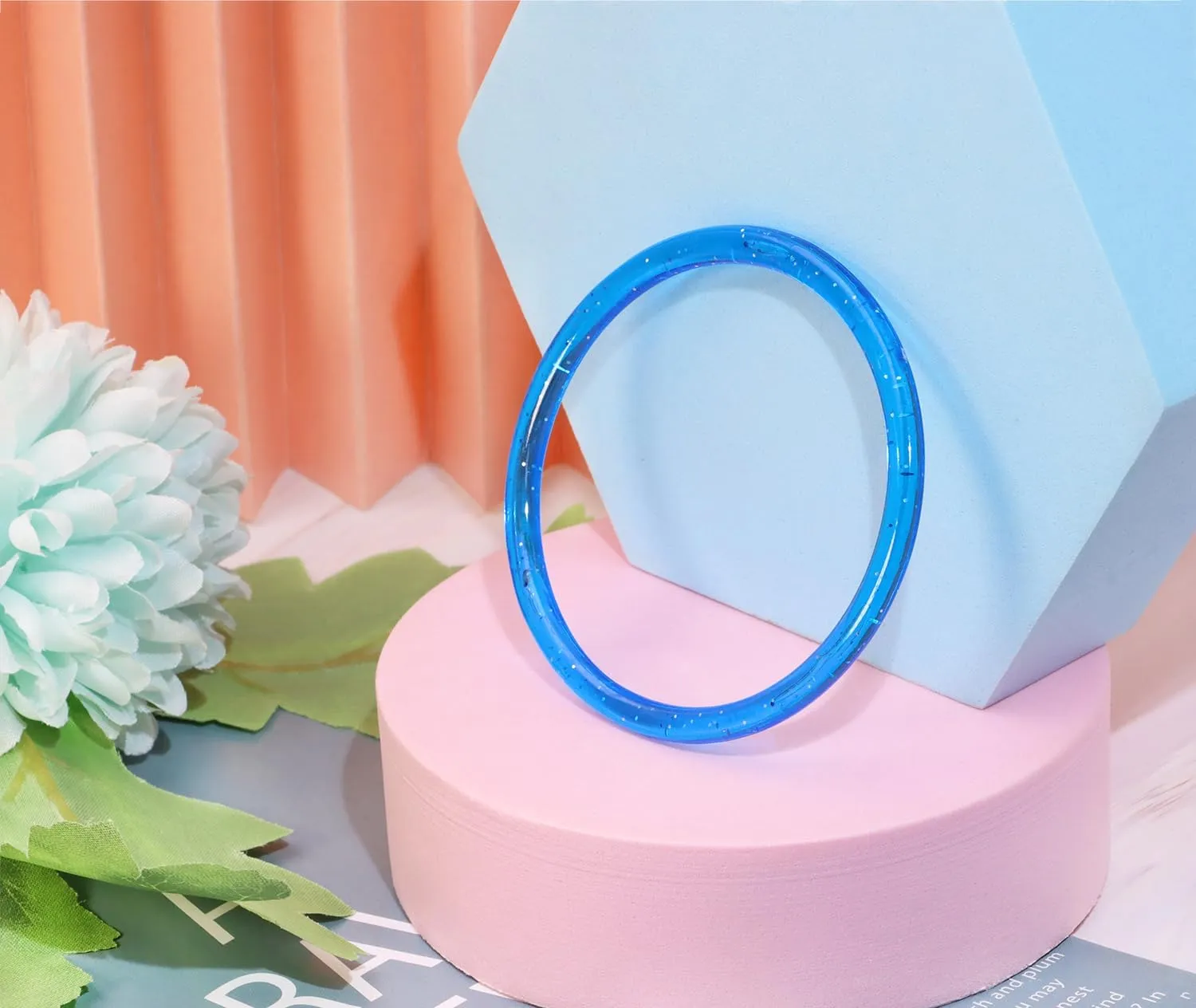 PENTA ANGEL 80s Glitter Bangle Bracelets 8Pcs Retro Neon 90s Costume Party Wrist Band Play Bracelets Plastic Ring for Women Men