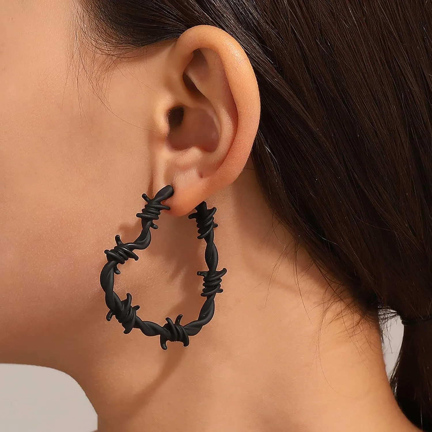 Punk Thorn Dangle Hoop Stud Earrings - Black & Hollow Heart Drop Earings with Barbed Wire Design - Women's Jewelry