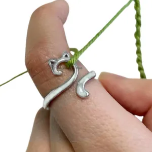 Purr-fectly Crafted Sterling Silver Cat Crochet Ring for Knitting Enthusiasts (Sterling-Silver)