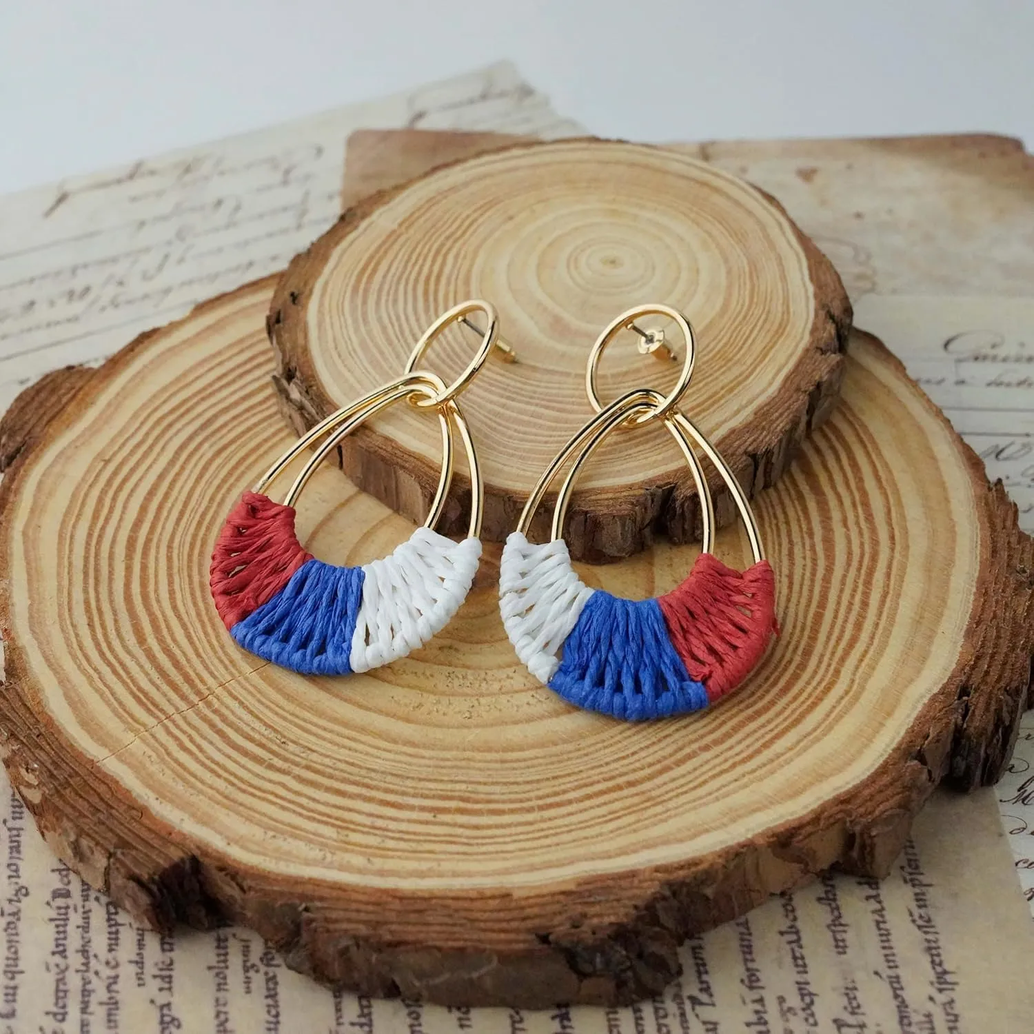 Raffia Hoop Earrings for Women Fun Boho Summer Beach Earrings Lightweight Handmade Straw Wicker Rattan Dangle Earrings Statement Geometric Round Drop Earrings