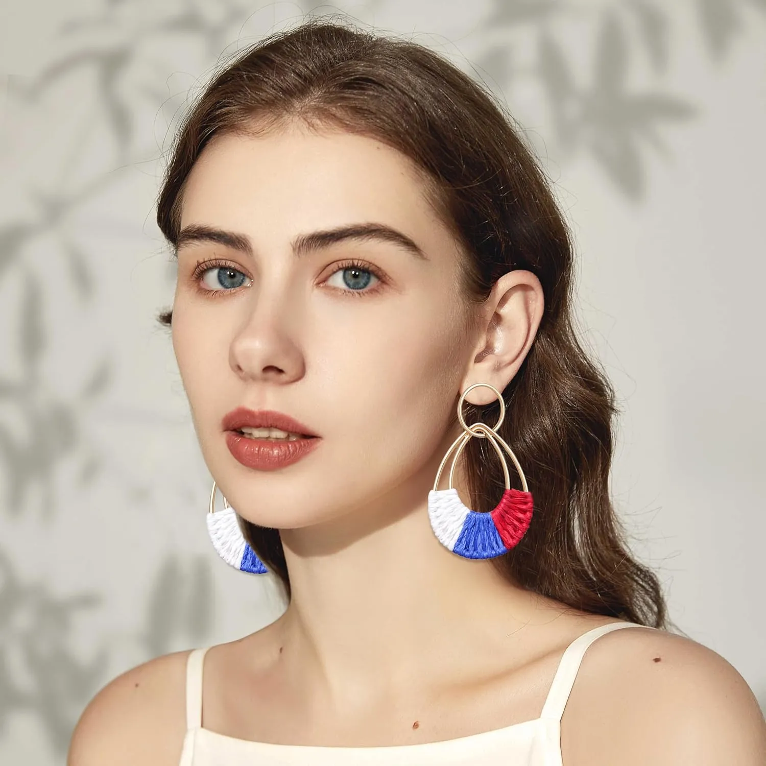 Raffia Hoop Earrings for Women Fun Boho Summer Beach Earrings Lightweight Handmade Straw Wicker Rattan Dangle Earrings Statement Geometric Round Drop Earrings