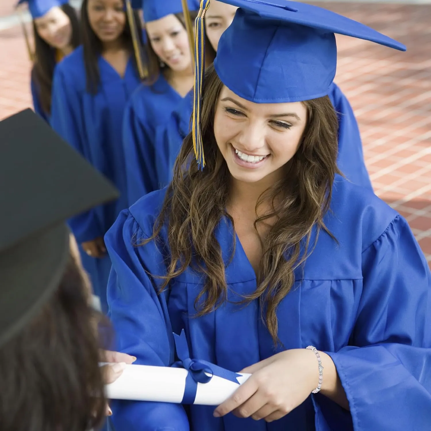 TONY & SANDY 2025 Graduation Gifts for Her, Graduation Bracelets for Women Girls Middle High School College Graduates, With Graduation Cap Box and Meaningful Cards