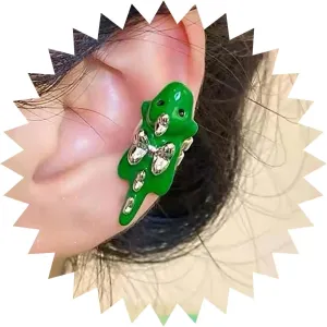 Vintage Dinosaur Ear Cuff Earrings Green Dinosaur Earrings Cartoon Dino Earring Enamel Dino Cuff Wrap Earring Animal Ear Cartilage Crawler Jewelry for Women(1PCS)