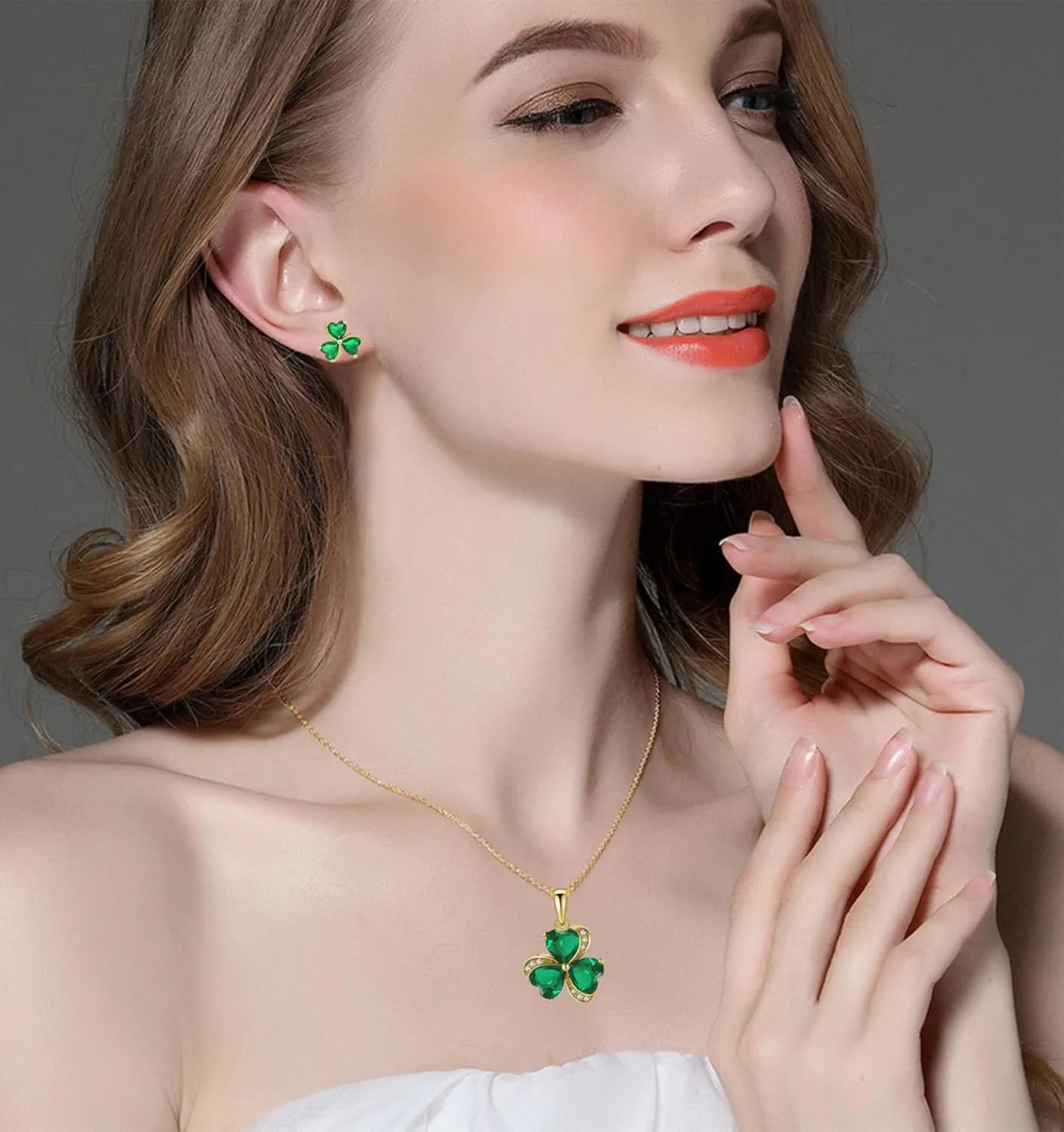 VONSSY Elegant Clover Pendant Necklace | Emerald Green Gemstone Irish Shamrock Pendant | Platinum Gold Plated Chain | Meaningful Jewelry Gift for Women Mother Girlfriend