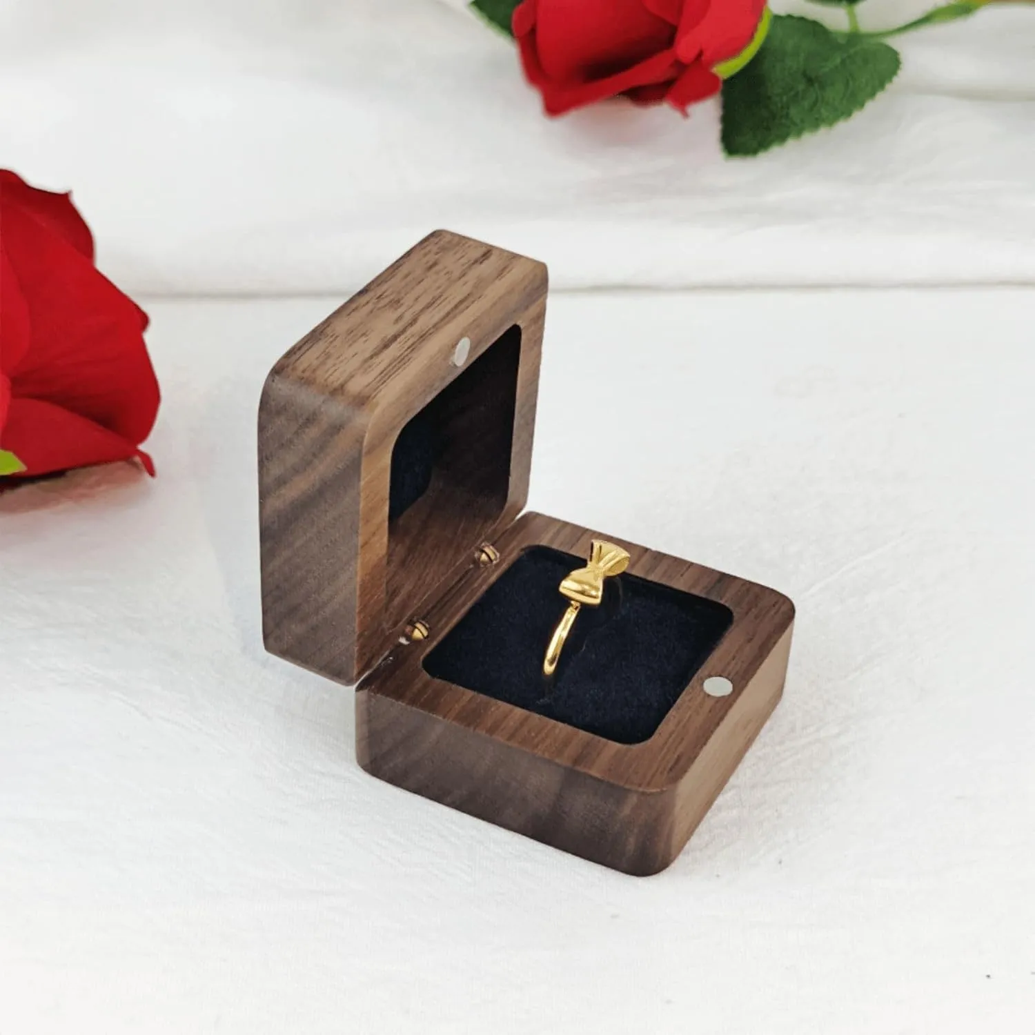 women's small proposal engagement ring box Single slot,wooden ring bearer case holder box,vintage earring gift box, Applicable to wedding,engagement,anniversary ring boxes(women's small rings)
