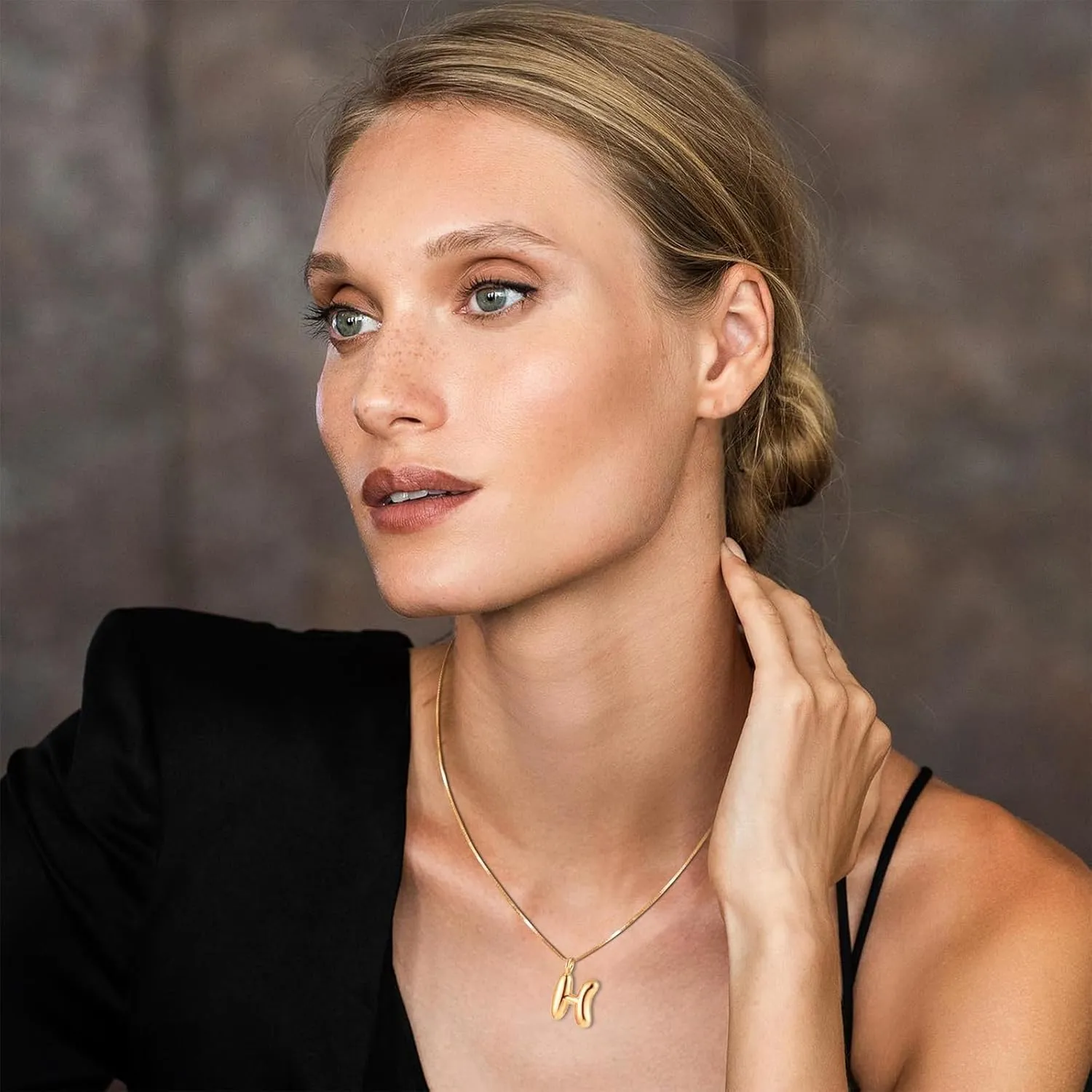 YANCHUN Gold Initial Necklaces for Women Dainty Gold Letter Necklace Trendy Alphabet Name Pendant Necklace Gold Jewelry Gifts