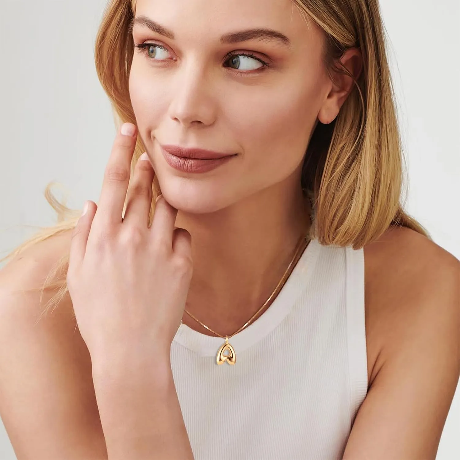 YANCHUN Gold Initial Necklaces for Women Dainty Gold Letter Necklace Trendy Alphabet Name Pendant Necklace Gold Jewelry Gifts